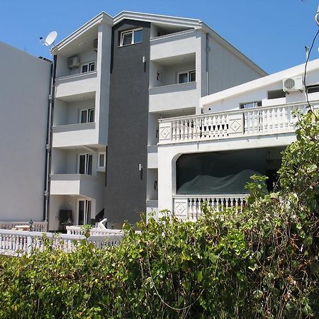 Guest House Dena Dobra Voda Exterior photo