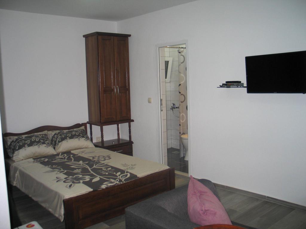 Guest House Dena Dobra Voda Room photo