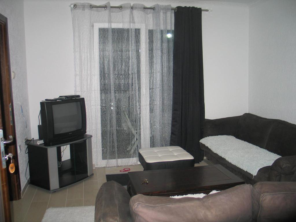Guest House Dena Dobra Voda Room photo