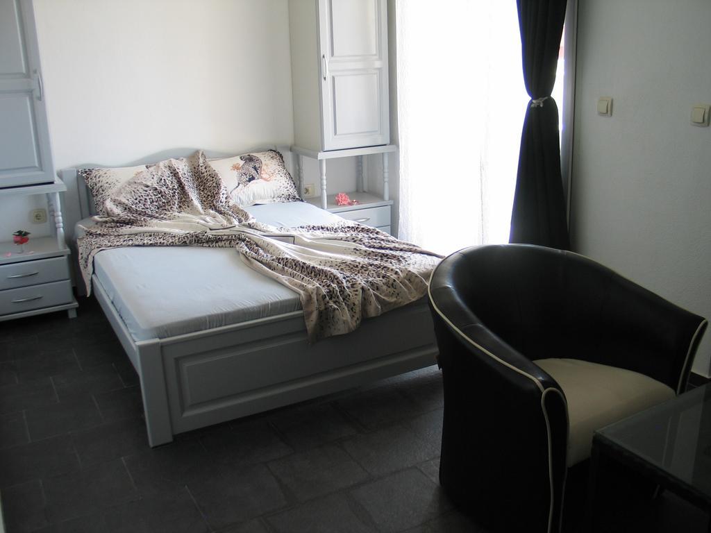 Guest House Dena Dobra Voda Room photo