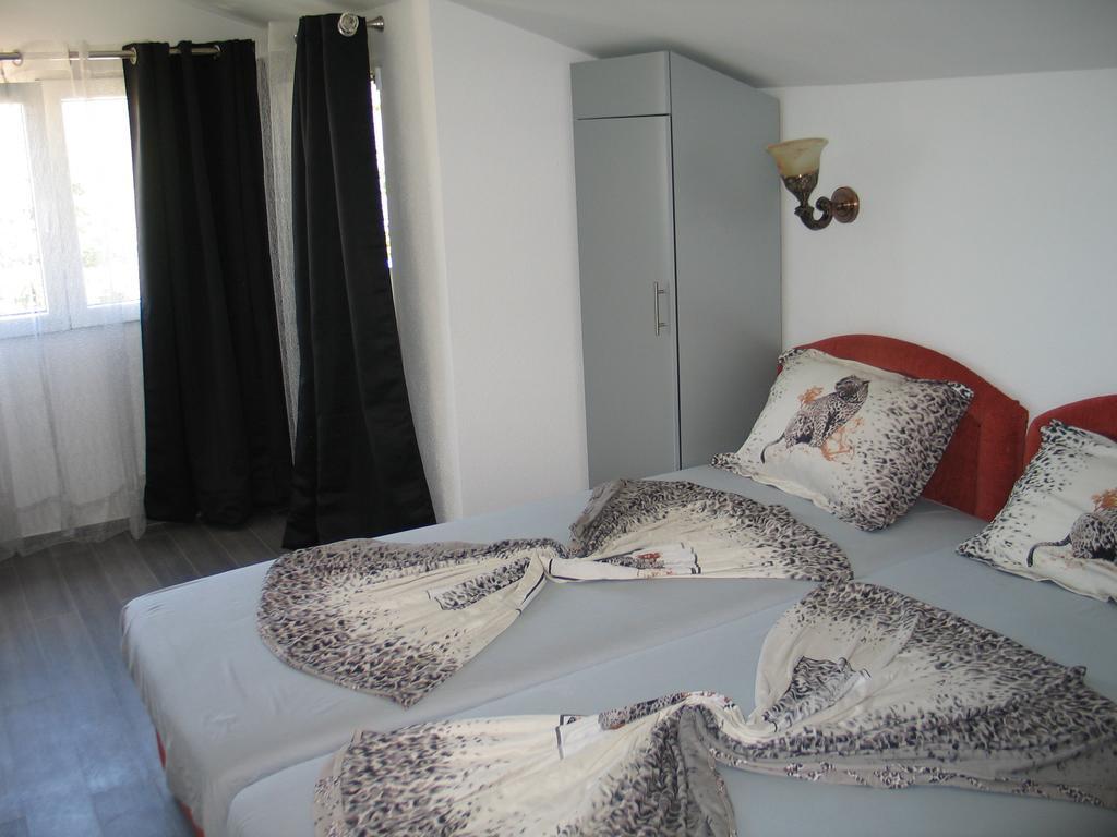 Guest House Dena Dobra Voda Room photo