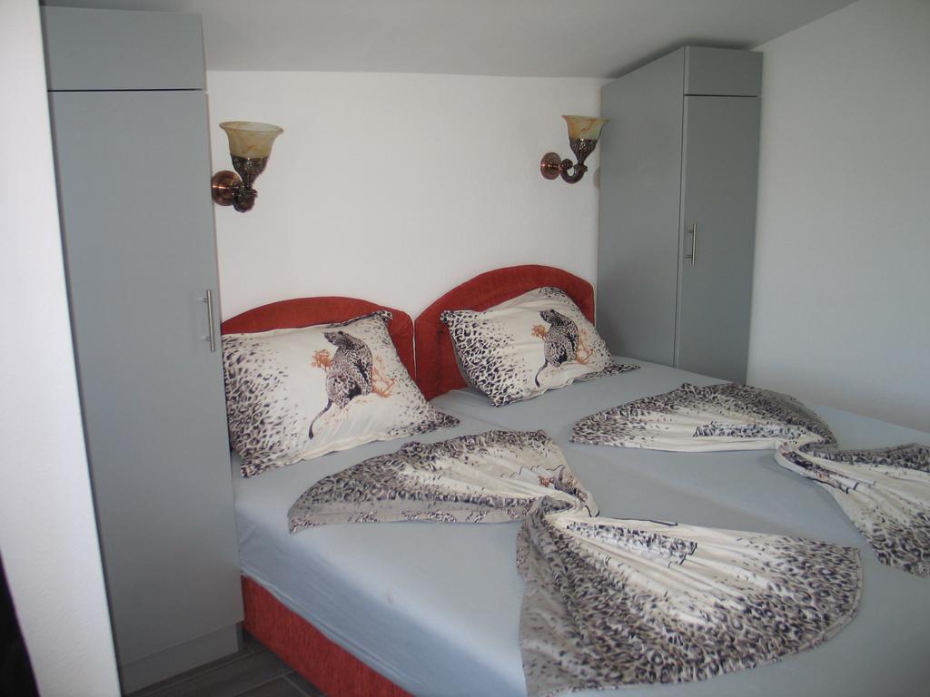 Guest House Dena Dobra Voda Room photo