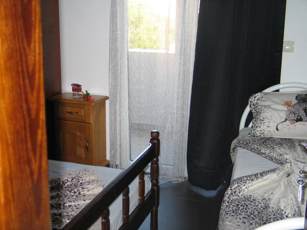 Guest House Dena Dobra Voda Room photo