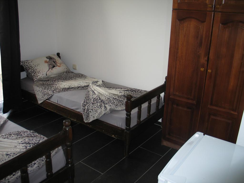 Guest House Dena Dobra Voda Room photo