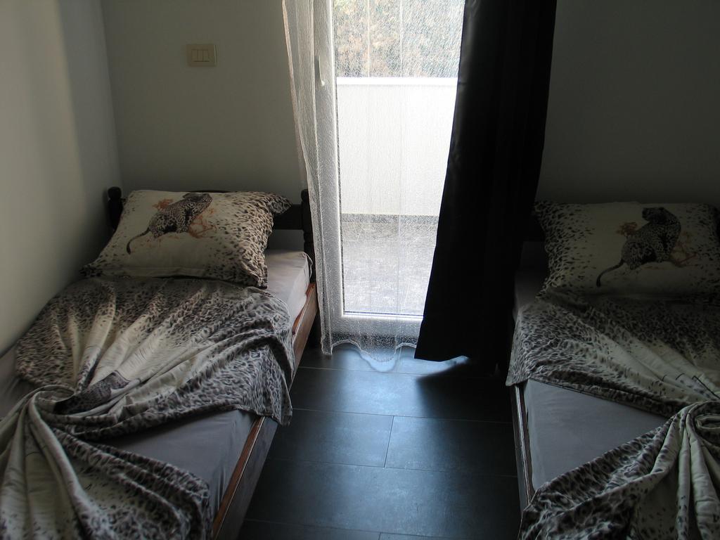 Guest House Dena Dobra Voda Room photo