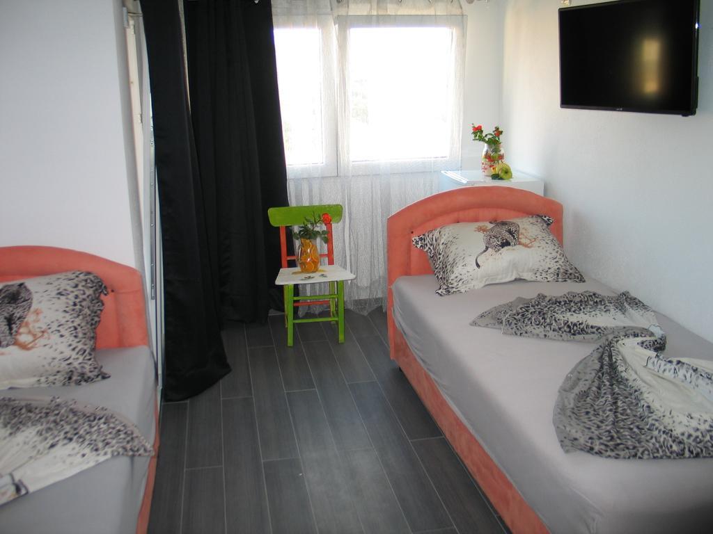 Guest House Dena Dobra Voda Room photo